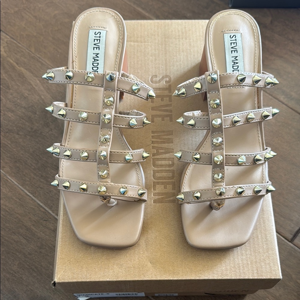 Steve Madden Women's Tan Studded Sandals